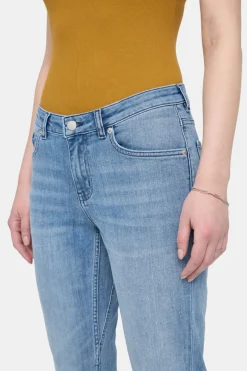 Duer Performance Denim Girlfriend Jeans Dames