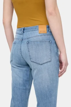 Duer Performance Denim Girlfriend Jeans Dames