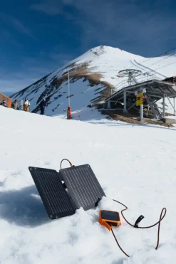 Xtorm Xtorm SolarBooster 14W - Foldable Solar Panel