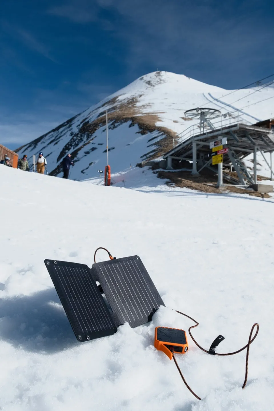 Xtorm Xtorm SolarBooster 14W - Foldable Solar Panel
